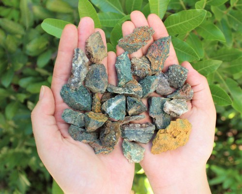 Rough sea jasper chips - sea,